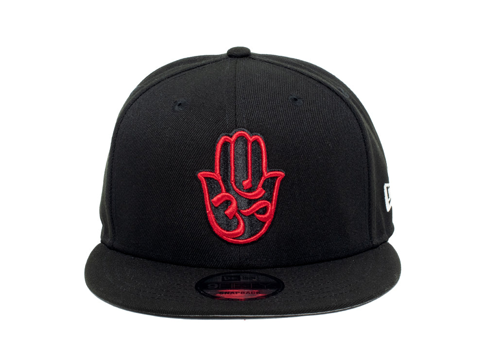 SNAPBACK CLÁSICO NEGRO/ROJO