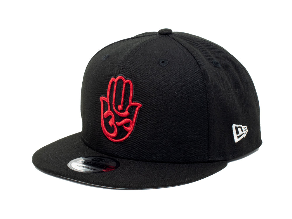 SNAPBACK CLÁSICO NEGRO/ROJO