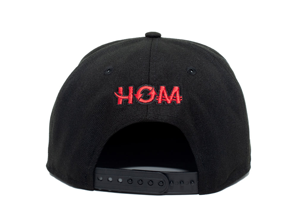 SNAPBACK CLÁSICO NEGRO/ROJO